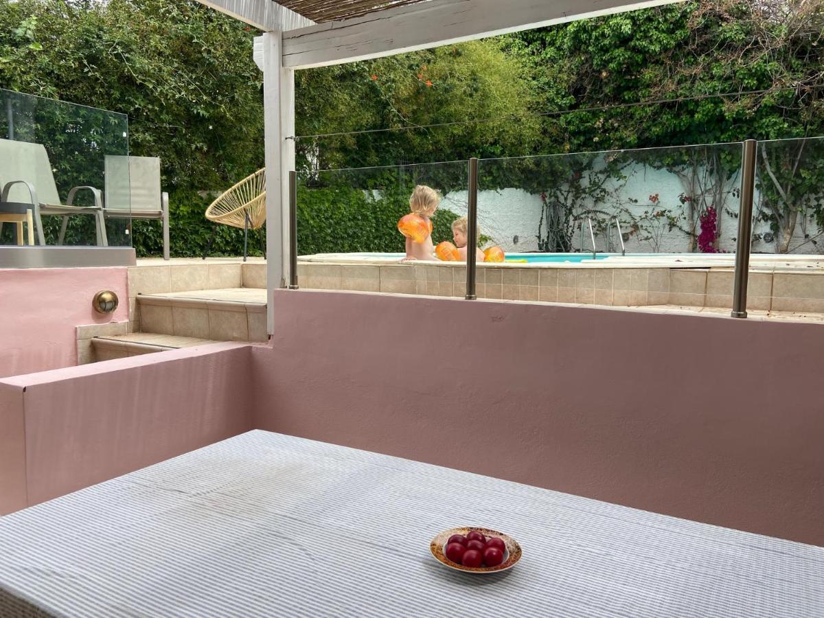 Villa Christina With Private Pool In Saronida, Near Stunning Beaches, Athens Airport & Sounio Kültér fotó